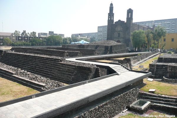 The ruins at Tlatelolco, right next door to the hall where the literature sessions were held.